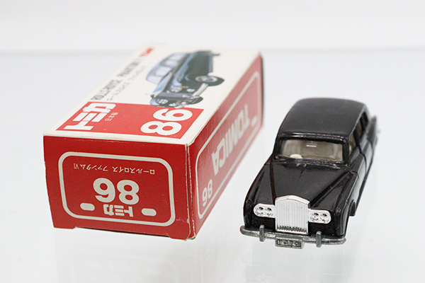 ミニカーショップ ケンボックス トミカ 赤箱(日本製)☆86