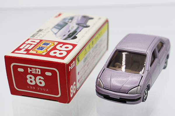 トミカ　赤箱
