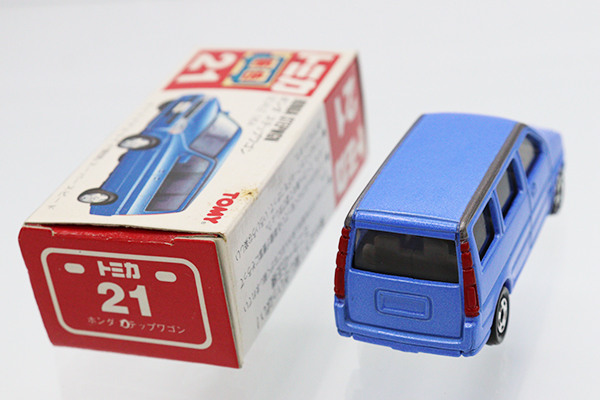 トミカ　赤箱