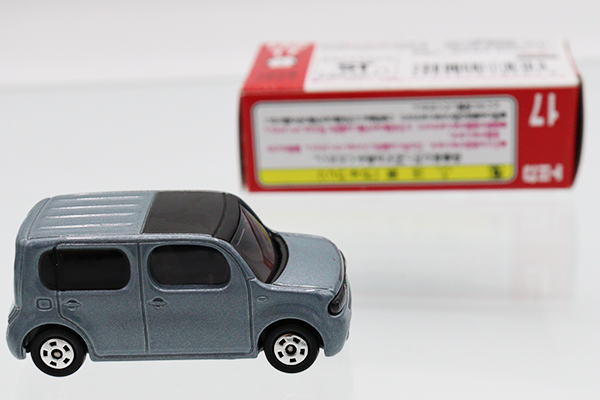 トミカ　赤箱