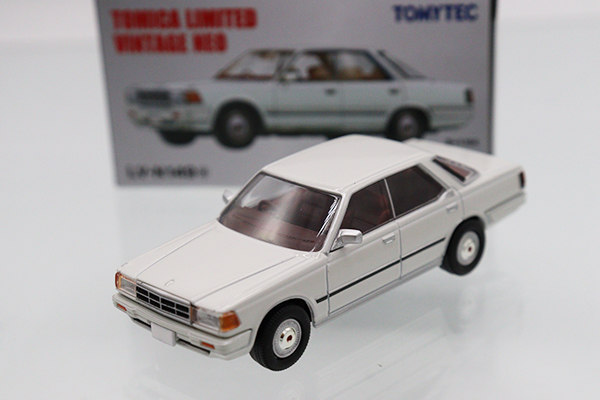 トミカ　TLV　ネオ