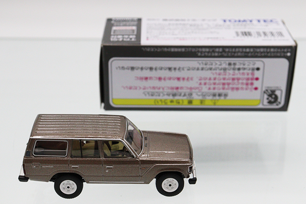 トミカ　TLV　ネオ