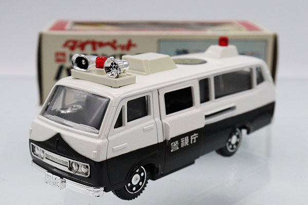 トミカ No.75 日産 キャラバン パトロールカー 白×黒 トミー(TOMY