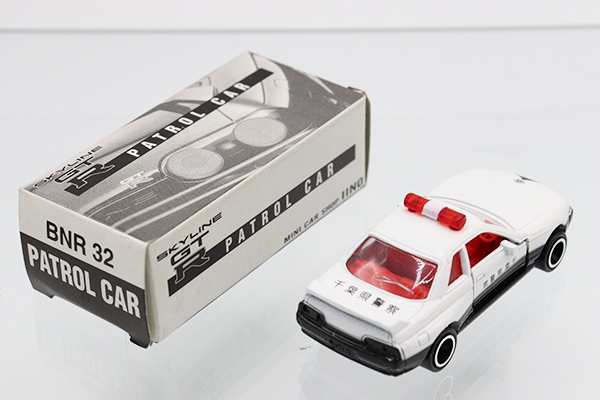 トミカ　警視庁　SKYLINE GT-R 捜査車両 R32 イイノ特注 トミカ 警視庁 SKYLINE GT-R 捜査車両 R32 イイノ特注