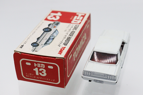 ミニカーショップ ケンボックス トミカ 赤箱(日本製)☆13☆日産