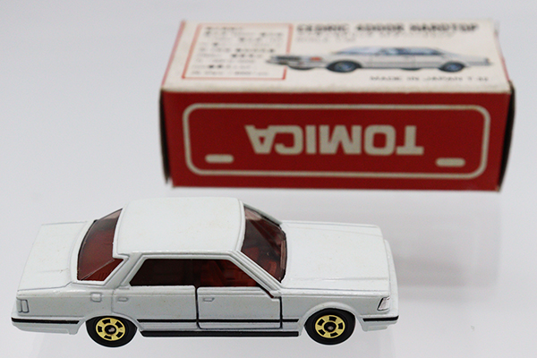 ミニカーショップ ケンボックス トミカ 赤箱(日本製)☆13☆日産
