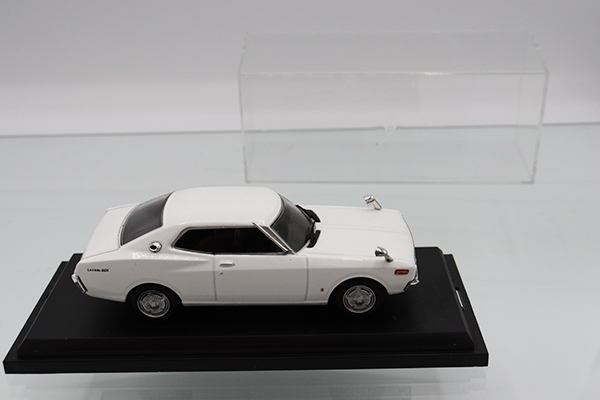 国産名車コレクション1/24 日産 ローレル【1972】 Amazon | アシェット 1/24 国産名車 コレクション 日産 ローレル