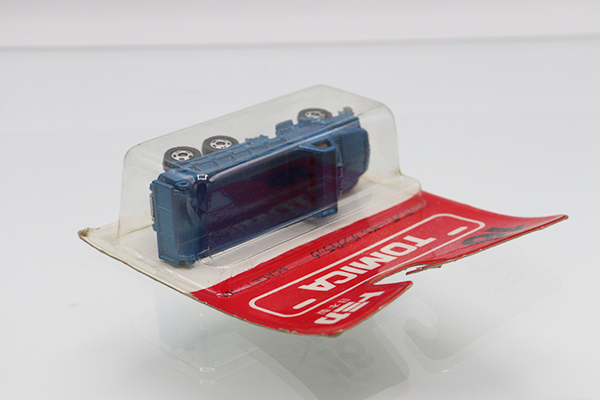 青ロゴ TOMY トミカ 16台セット 赤箱 廃番 絶版 ミニカー レア 青ロゴ TOMY トミカ 16台セット 赤箱 廃番 絶版 ミニカー レア