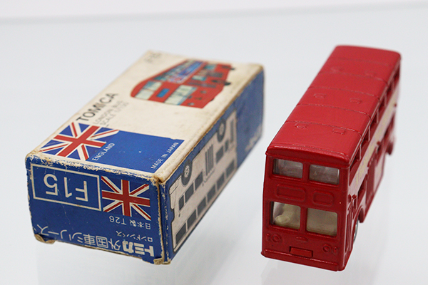 トミカ　青箱
