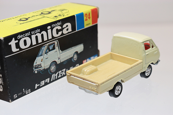 ミニカーショップ ケンボックス トミカ 黒箱☆24☆トヨタハイエース