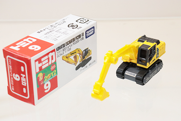 ミニカーショップ ケンボックス トミカ 赤箱☆9☆コマツ油圧ショベル