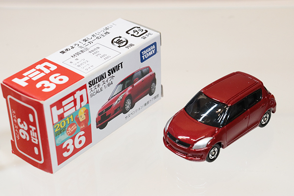 ミニカーショップ ケンボックス トミカ 赤箱☆36☆スズキスイフト (赤