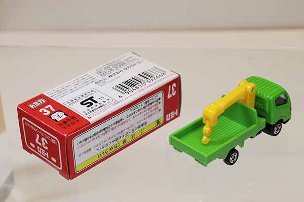 ミニカーショップ ケンボックス トミカ 赤箱☆37☆日野デュトロ