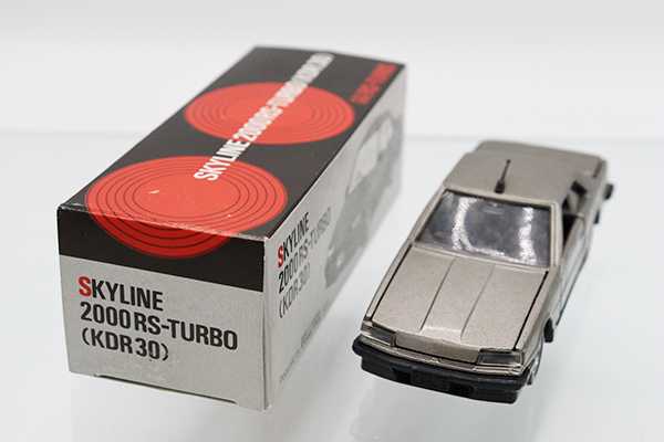 スカイライン　ミニカー　2000 INNO64 1/64スケール「日産スカイライン 2000 TURBO RS-X (DR30