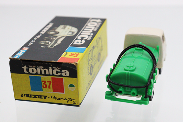 ミニカーショップ ケンボックス トミカ 黒箱☆37☆いすゞエルフ