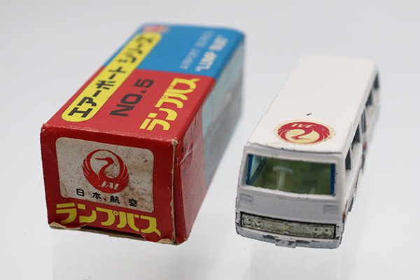 ミニカー　バンダイ　エアーポートシリーズ　30台　まとめ売り　美品　レトロ ミニカー バンダイ エアーポートシリーズ 30台 まとめ売り 美品