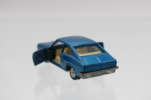 トミカ黒箱8 日産サニークーペGX 日本製 トミカ 日本製 黒箱 8-