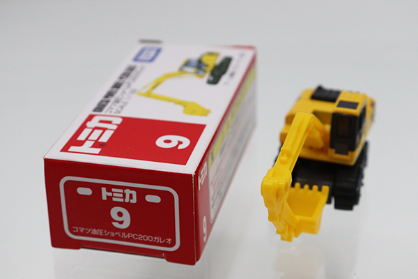 ミニカーショップ ケンボックス トミカ 赤箱☆9☆コマツ油圧ショベル