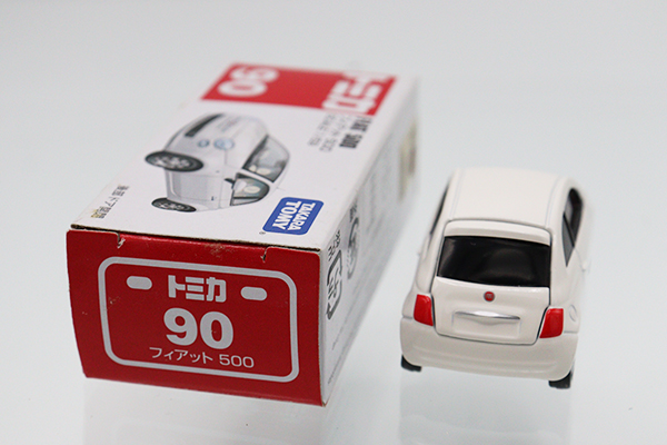 ミニカーショップ ケンボックス トミカ 赤箱☆90☆フィアット500
