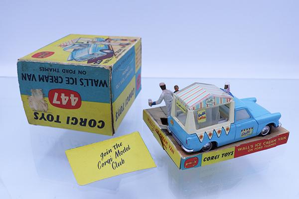 ミニカーショップ ケンボックス CORGI TOYS☆447☆フォードWALL'S ICE