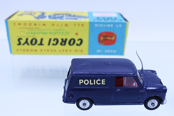 ミニカーショップ ケンボックス CORGI TOYS☆448☆B.M.C.MINI POLICE