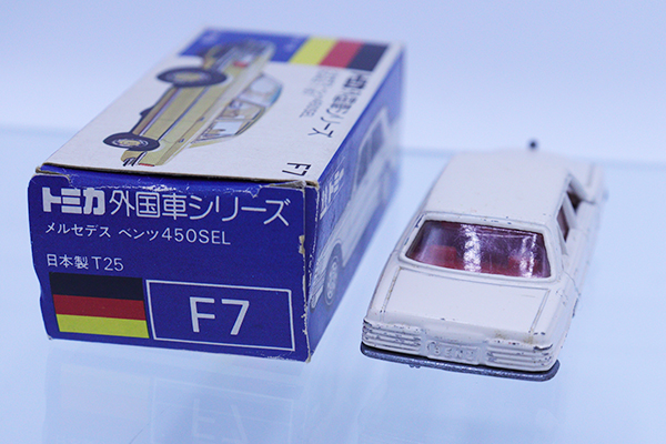 トミカ メルセデス ベンツ 450 SLE 白 トミカ メルセデス ベンツ 450 SLE 白 - メルカリ