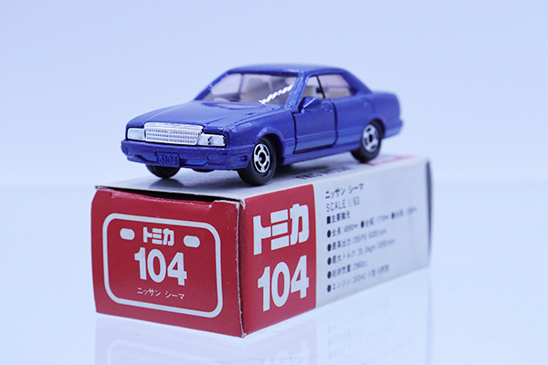 トミカ　赤箱