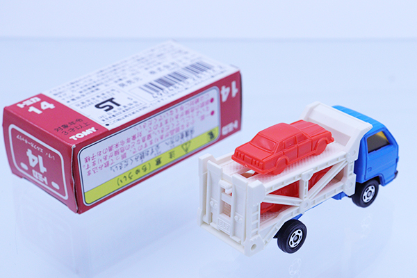 【トミカ】ISUZU エルフ キャリアカー【廃番ビンテージミニカー】 2025年最新】トミカ エルフ カーキャリアの人気アイテム - メルカリ
