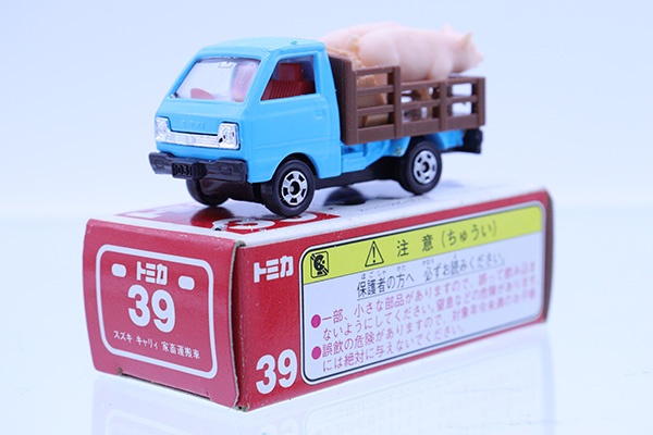 トミカ　赤箱