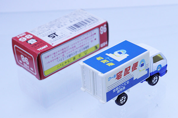 ミニカーショップ ケンボックス トミカ 赤箱☆98☆いすゞエルフ