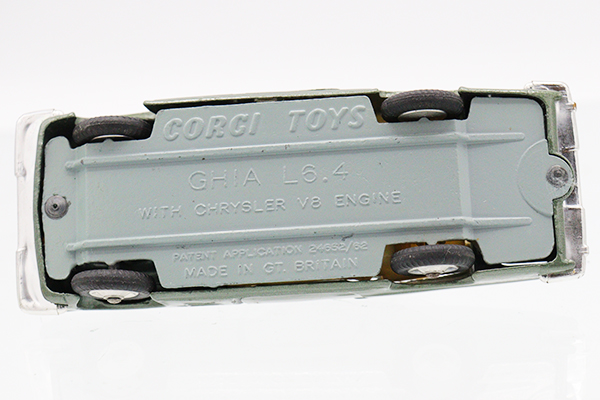 ミニカーショップ ケンボックス CORGI☆24652☆GHIA L6.4 WITH