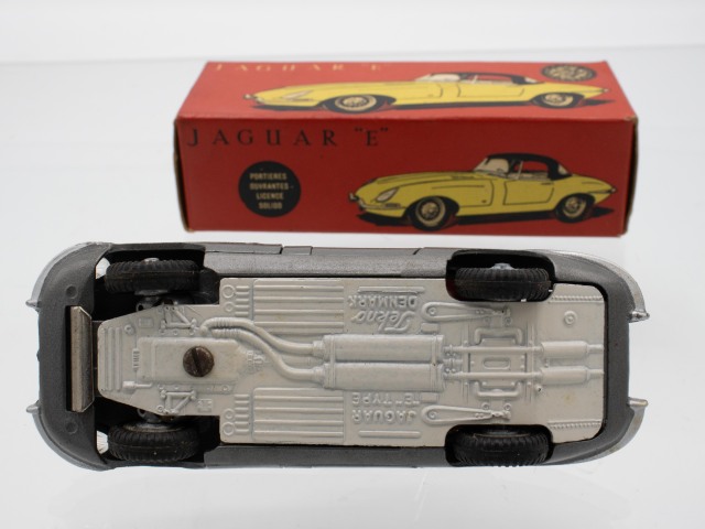 ジェットジャガー　1993 日本製 ミニカーショップ ケンボックス Tekno☆927☆ジャガー