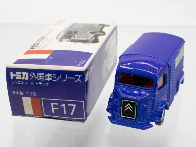 トミカ　青箱