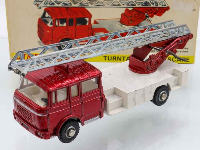 ミニカーショップ ケンボックス DINKY TOYS☆956☆TURNTABLE