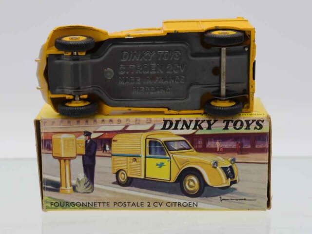 ミニカーショップ ケンボックス DINKY TOYS☆560☆シトロエン2CV