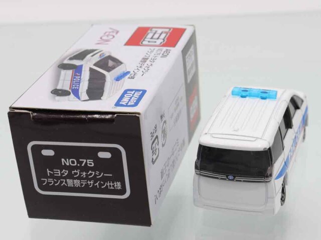 イオン トヨタ ヴォクシー フランス警察デザイン仕様 トミカ イオンオリジナルトミカ AEON NO.75 トヨタ ヴォクシー