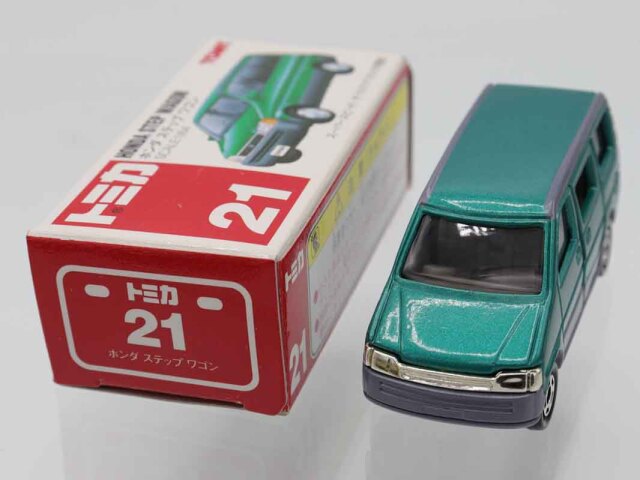 トミカ　赤箱