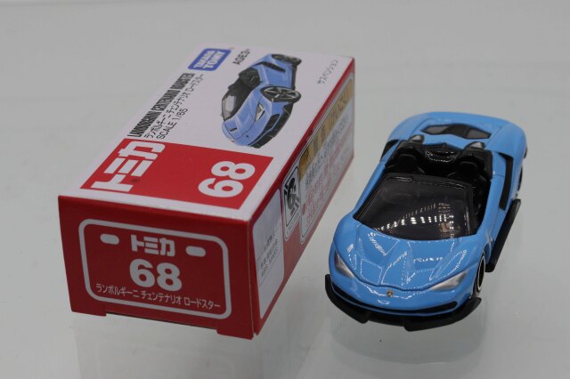 トミカ　赤箱