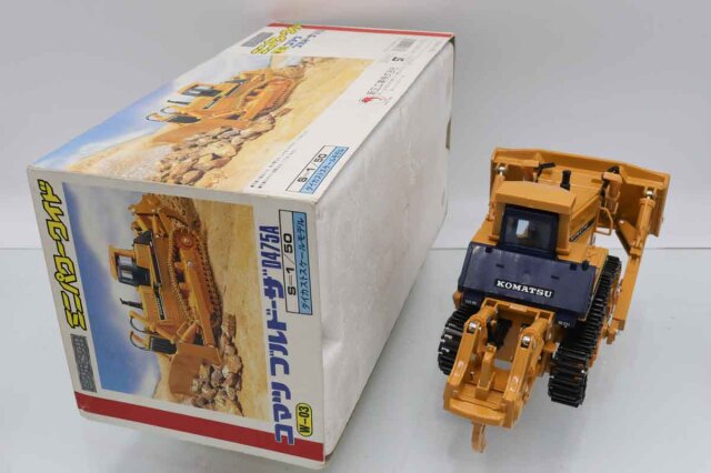 コマツ☆ブルドーザー　D475A　ミニカー　ミニチュア　模型 KOMATSU (コマツ) モデルカー コマツブルドーザーD475A
