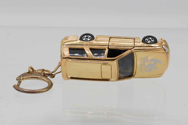 トミカ 非売品 日産 ステージア 金メッキ トミカ 500台限定 お正月 日産 ステージア 金メッキチェーン 非売品