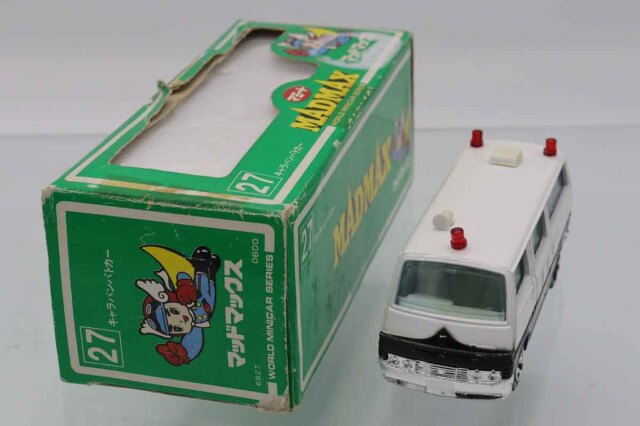 新品　日本製　1/16ビッグスケール　ミニカー　日産　キャラバン　パトカー 新品 日本製 1/16ビッグスケール ミニカー 日産 キャラバン パトカー