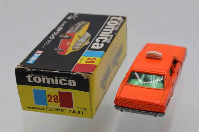 ミニカーショップ ケンボックス トミカ 黒箱☆28☆日産