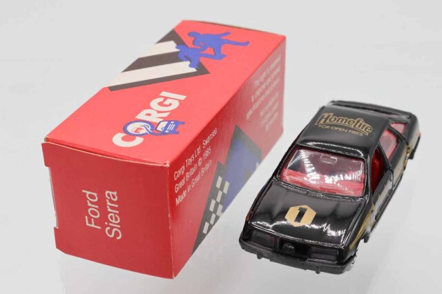 ミニカーショップ ケンボックス CORGIフォードSierra #1 (黒/金