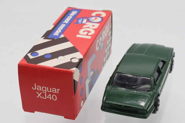 美品/ジャガー XJR Quartz Corgiクォーツ グレーコーギー1/43 ミニカーショップ ケンボックス CORGIジャガーXJ40 (モスグリーン