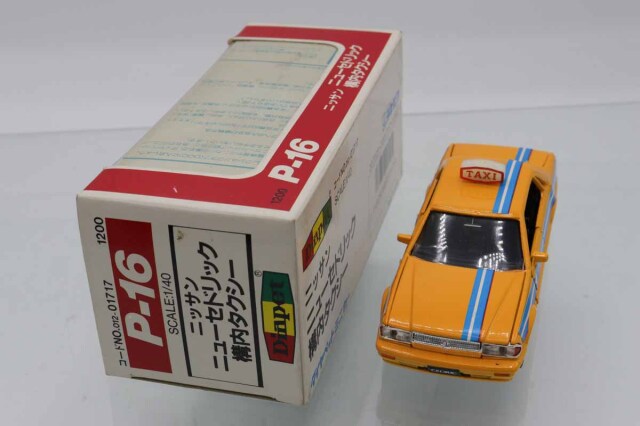 モデルペット　ニッサン・セドリックDX・構内タクシー モデルペット ニッサン・セドリックDX・構内タクシー - メルカリ