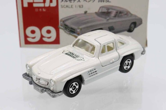 トミカ　赤箱