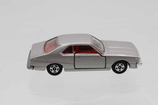 ミニカーショップ ケンボックス トミカ 赤箱(日本製)☆61☆日産