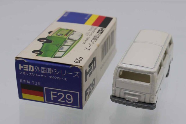 トミカ　青箱