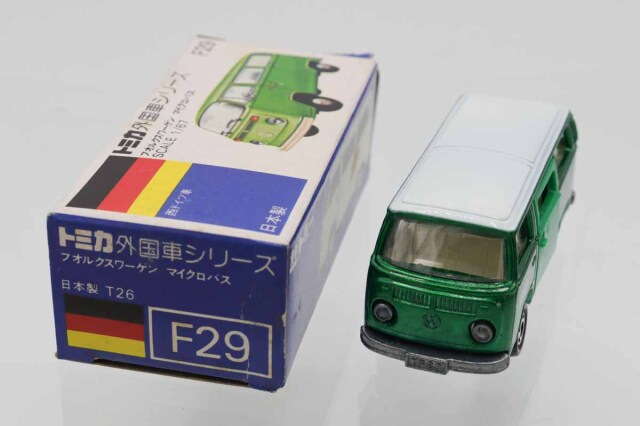 トミカ　青箱