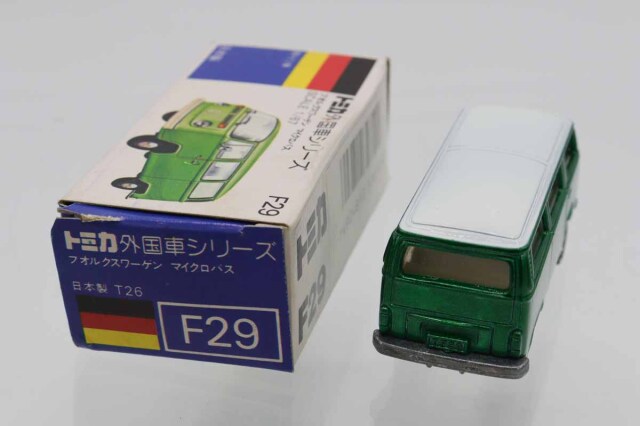 トミカ　青箱